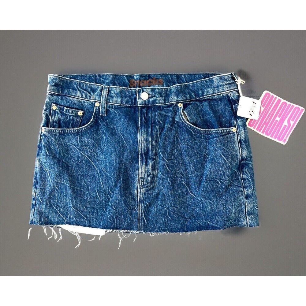 MOTHER SNACKS! The Fun Dip Micro Cut Skirt In Snap, Crackle, Pop Denim Indigo 30